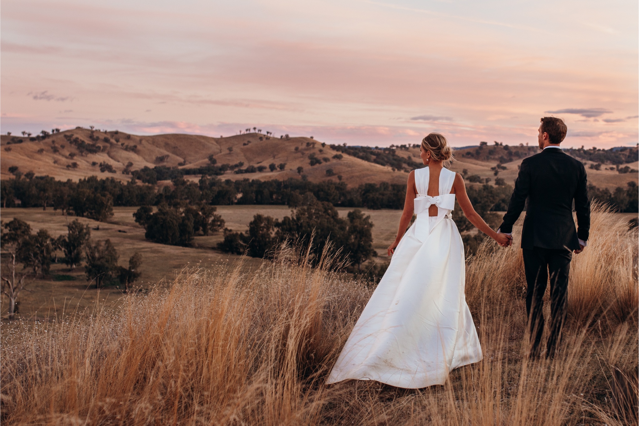 The rolling hills of the Riverina set the scene for this bride and groom’s special day