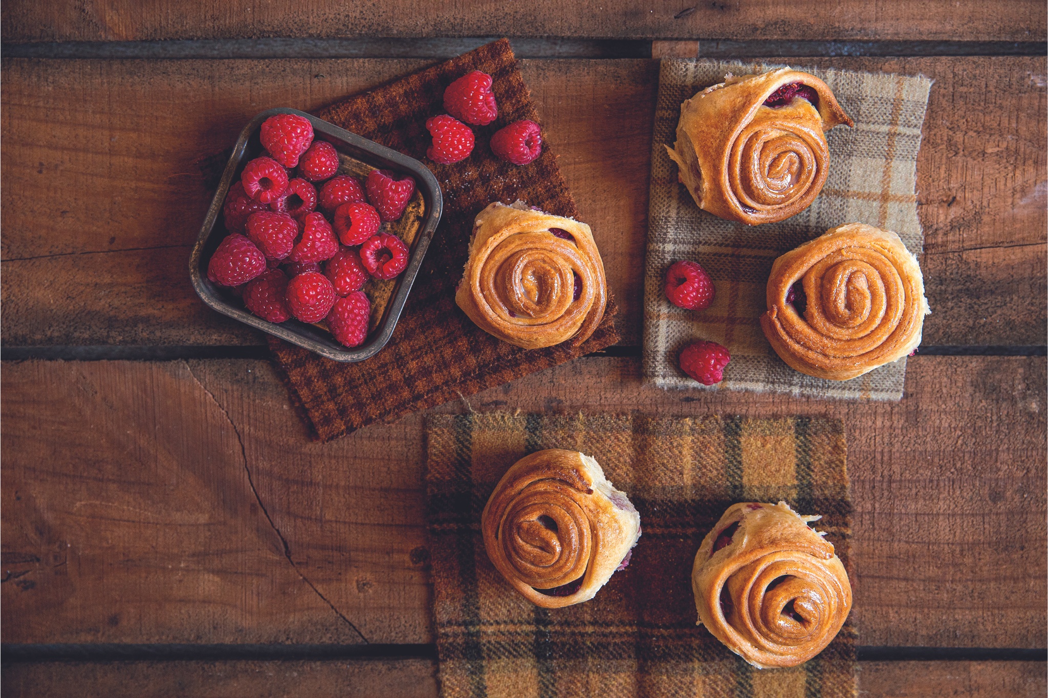 These mouthwatering berry scrolls can be prepared the day before