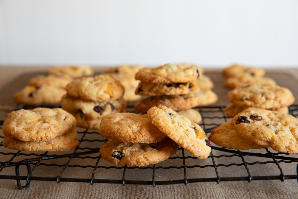 These simple and delicious cornflake biscuits are perfect for dipping in tea