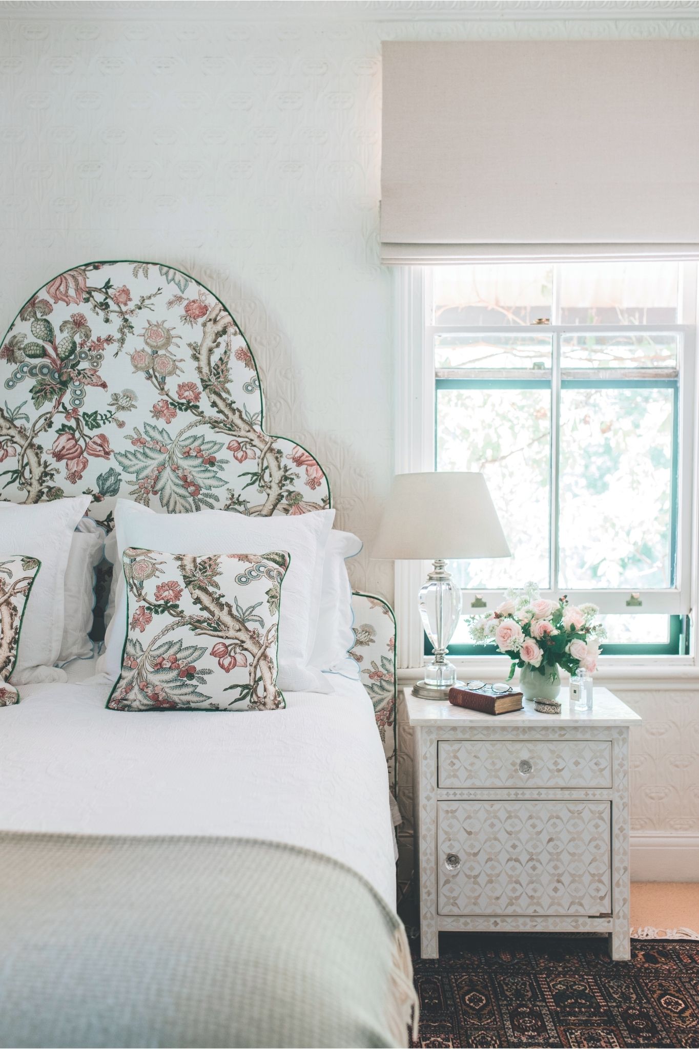 Farmhouse-style bedroom inspiration for the sweetest dreams